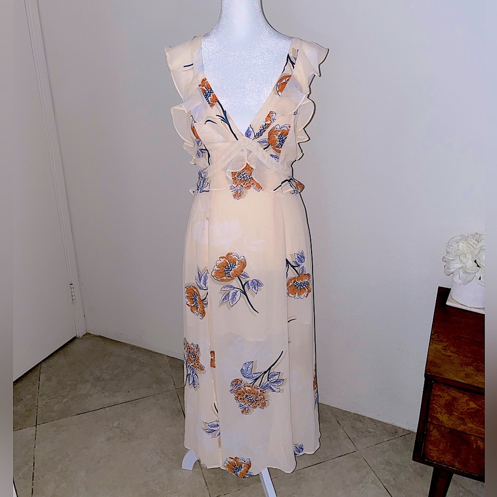 NWT ASTR The Label Milani Dress In Peach Sorbet Floral Sz S
